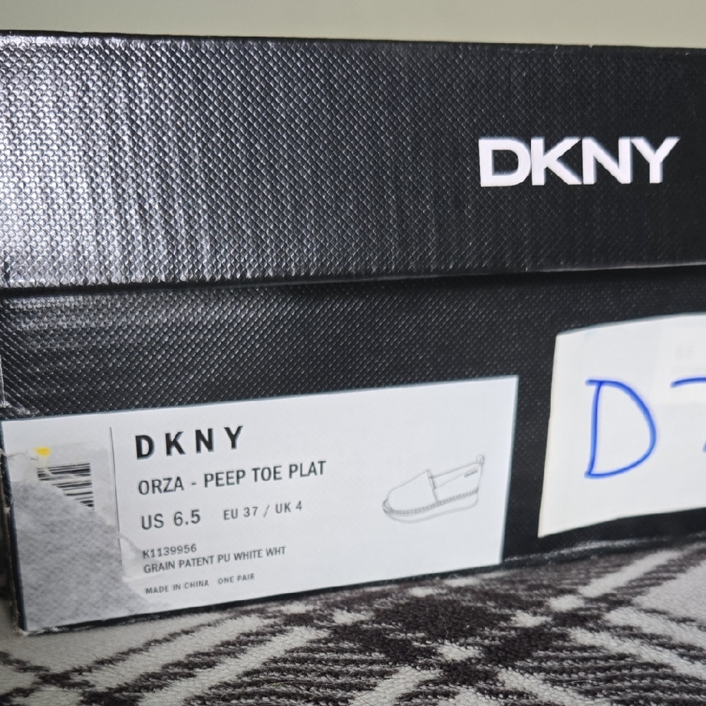 DKNY White Peep Toe Platforms - Picture 6 of 8